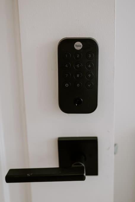 East Main Lofts - Boho 203 Apartment Madison Bagian luar foto