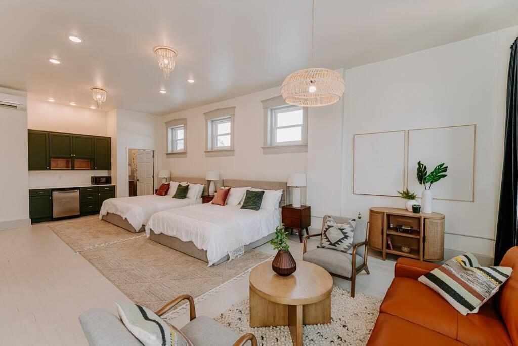 East Main Lofts - Boho 203 Apartment Madison Bagian luar foto